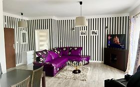 LAS SŁUPSKI PREMIUM PANORAMIC APARTAMENT NR8 Wifi Netflix Smart TV55 pełna kuchnia sypialnia salon kąpielowy dwuosobowa wanna TV w łazience